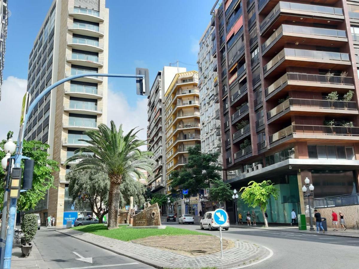 Apartamento Grande-Centro Barrio Playa อาลิกันเต ภายนอก รูปภาพ