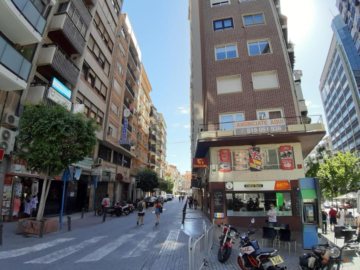Apartamento Grande-Centro Barrio Playa อาลิกันเต ภายนอก รูปภาพ